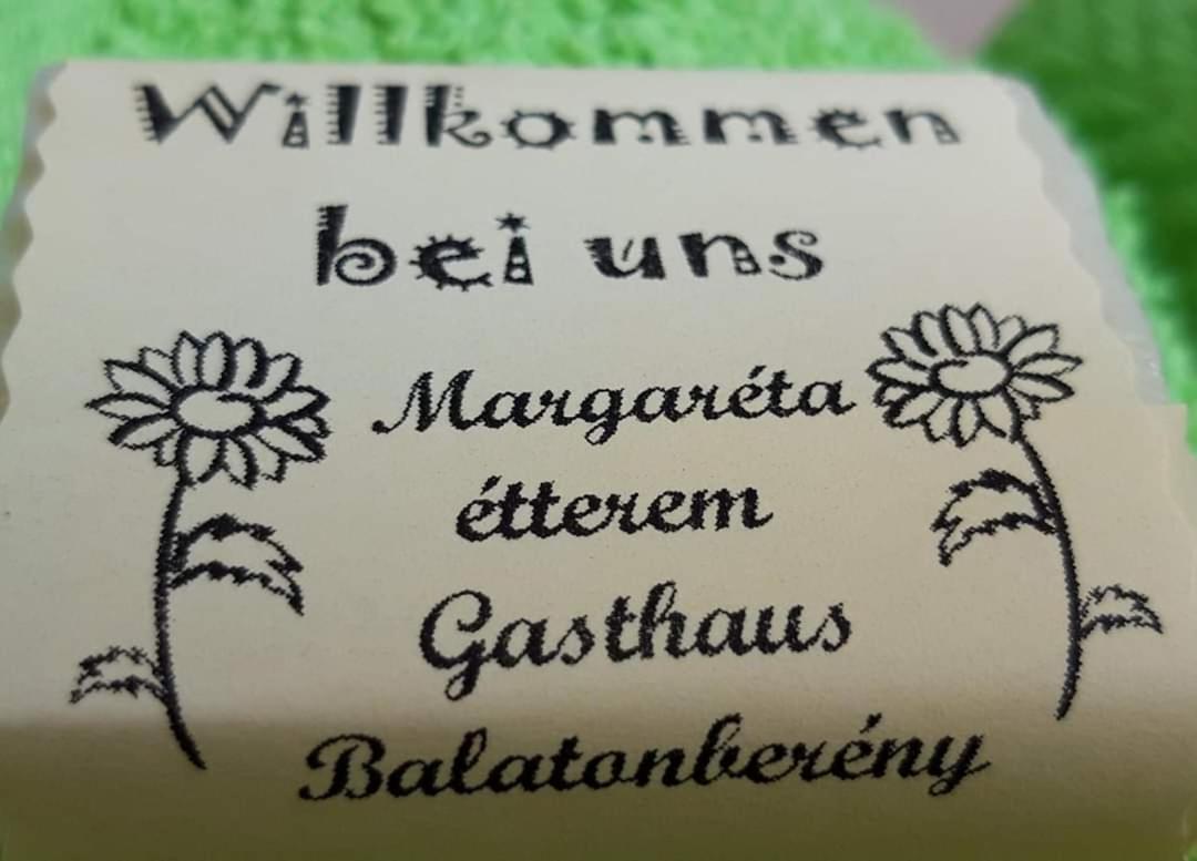 Margareta Etterem Es Vendeghaz Gasthaus Balatonbereny Luaran gambar